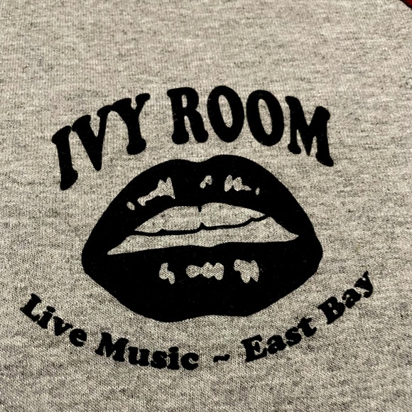 Ivy Room Long Sleeve - Picture 2 of 2